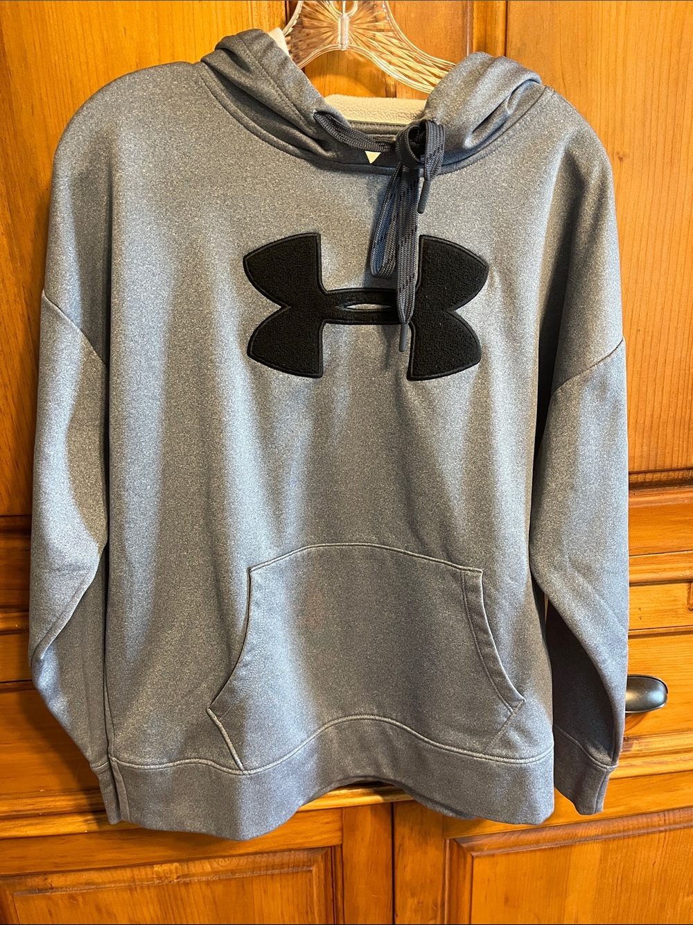 Under Armour women’s Heather Gray Hoodie with Black Logo